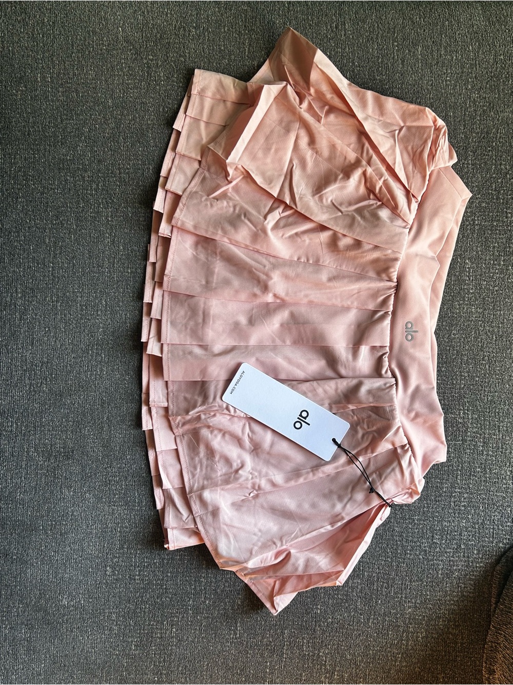 ALO Yoga Women's Blush Pink Pleated Skort